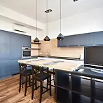 Modern With 2 Bedrooms Near Arena بولا