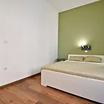 Modern With 2 Bedrooms Near Arena شقة