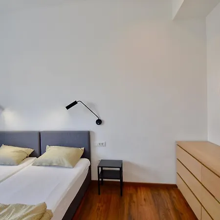 아파트 Modern With 2 Bedrooms Near Arena *