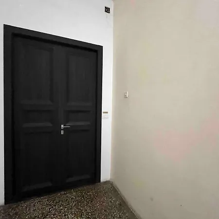 아파트 Modern With 2 Bedrooms Near Arena *